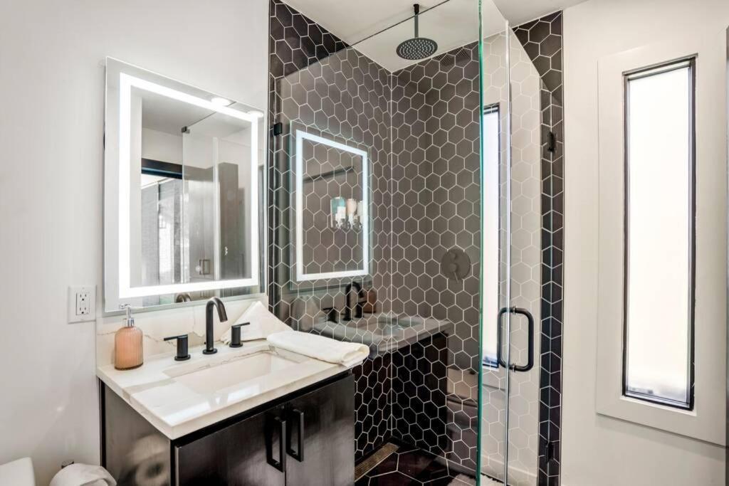 Quantum Tiny Loft At East End Revitalized Houston Exteriör bild